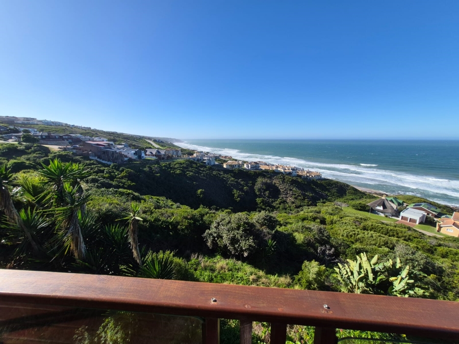 4 Bedroom Property for Sale in Dana Bay Western Cape
